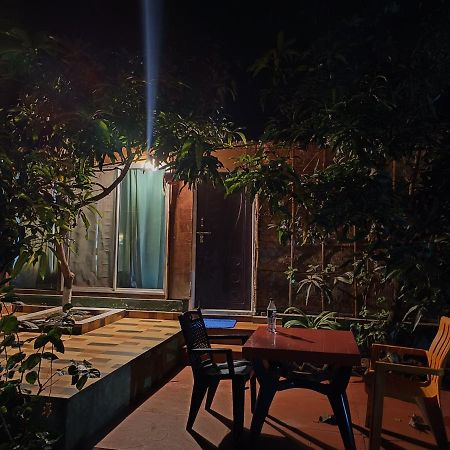 Lotus Riya Home Stay Hampi Esterno foto