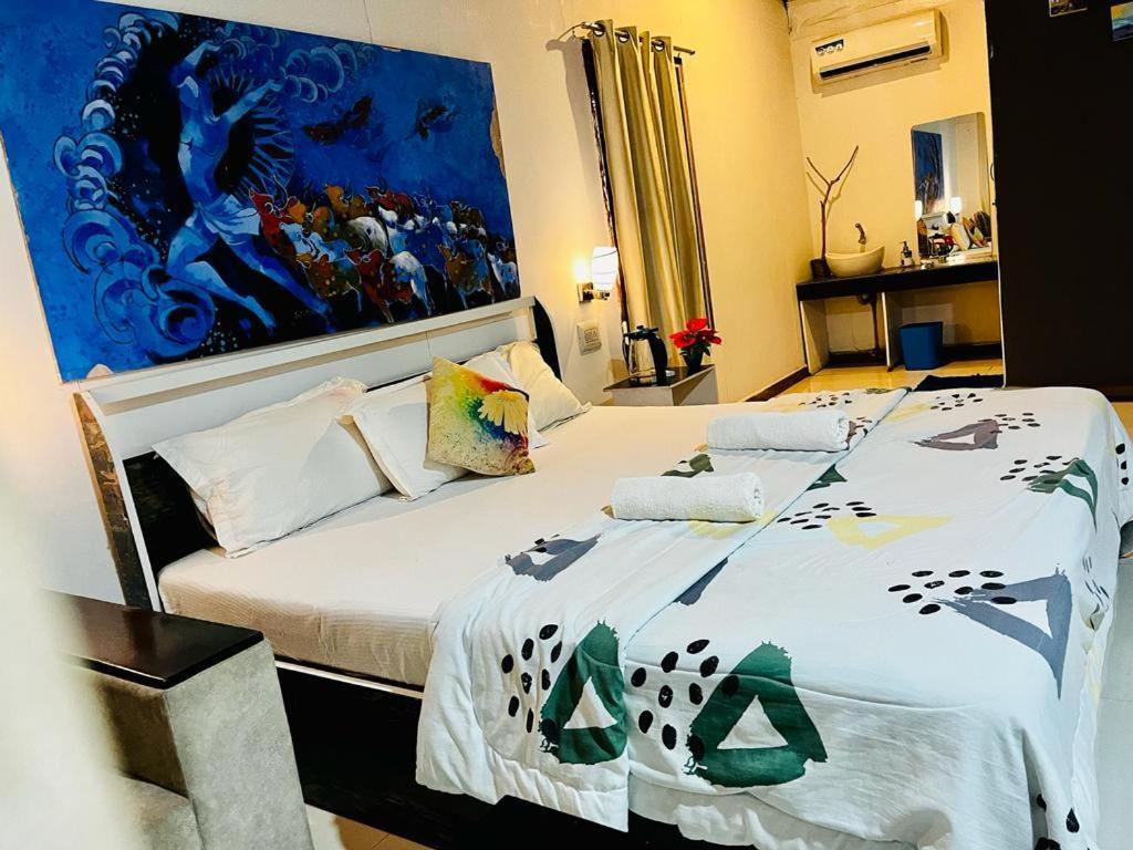 Lotus Riya Home Stay Hampi Esterno foto